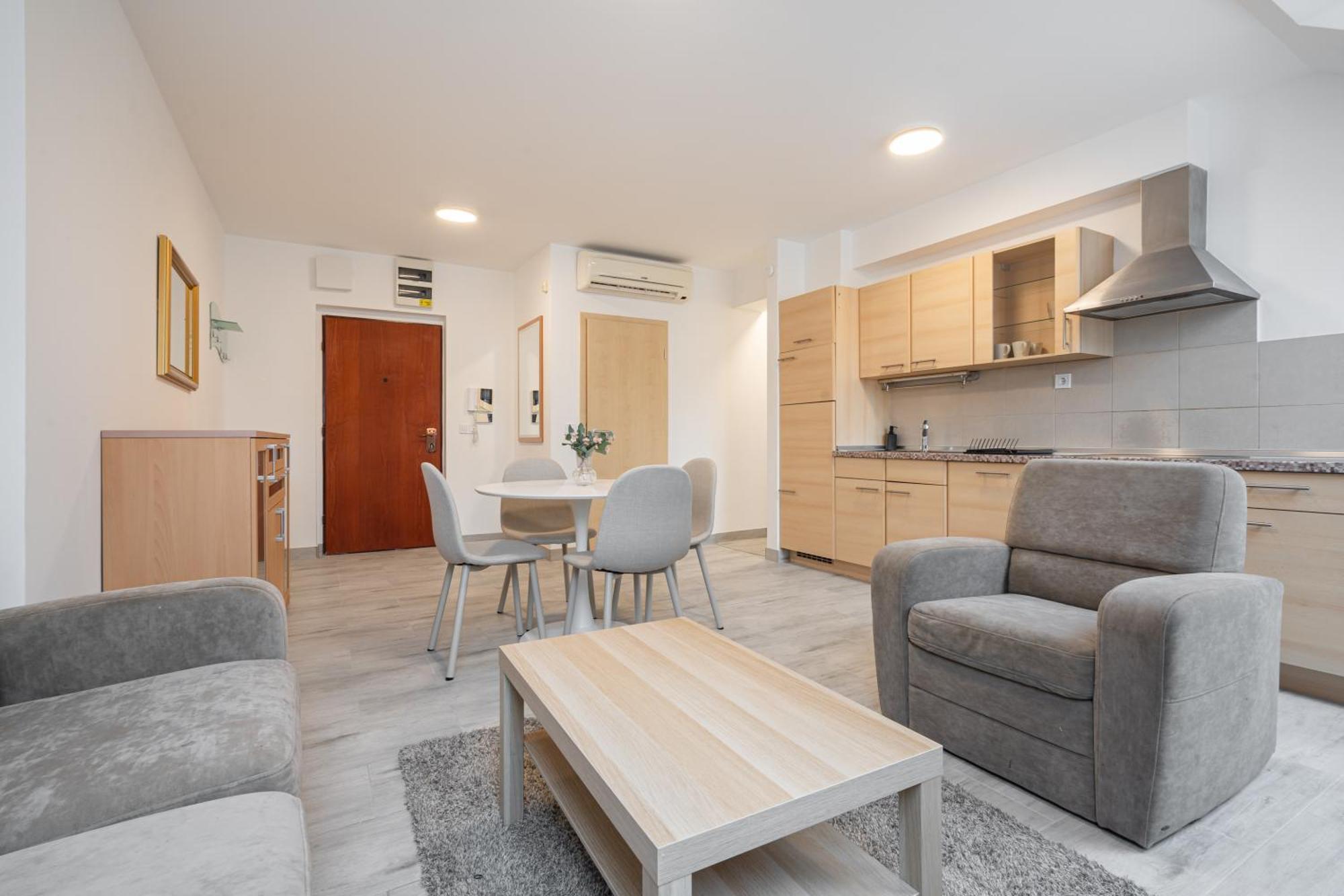 D16 - Gozsdu Garden - Location By Bqa * Budapest
