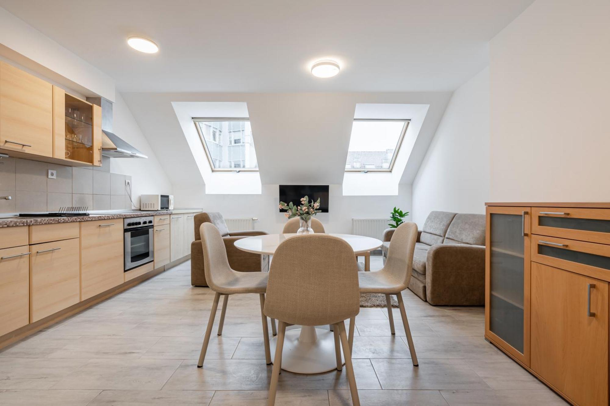 Apartment D16 - Gozsdu Garden - Location By Bqa
